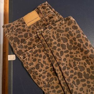 American Eagle Cheetah Print Super Hi-Rise Jegging
